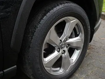 RAV 4 2.5 Hybrid Lounge