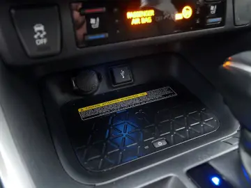 RAV 4 2.5 Hybrid Lounge