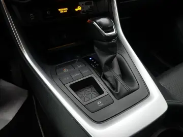 RAV 4 2.5 Hybrid Lounge