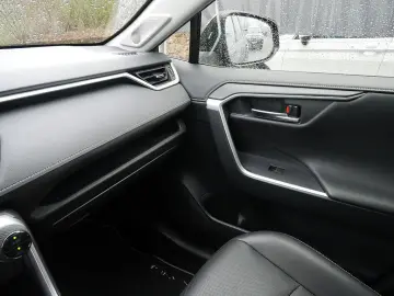 RAV 4 2.5 Hybrid Lounge