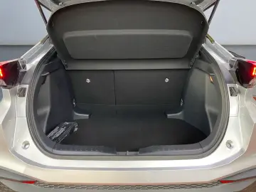 C-HR 1.8 Hybrid Team D  LED ACC CAM Navi PDC SHZ