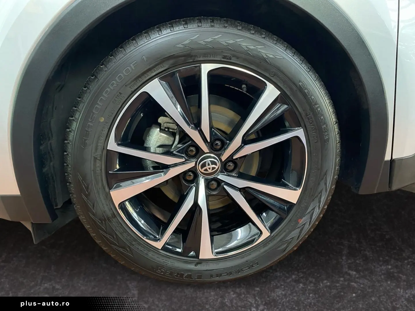 C-HR 1.8 Hybrid Team D  LED ACC CAM Navi PDC SHZ