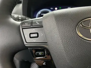 C-HR 1.8 Hybrid Team D  LED ACC CAM Navi PDC SHZ