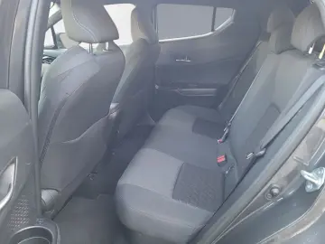 C-HR Hybrid Team D  Smartphone-Integration  LED