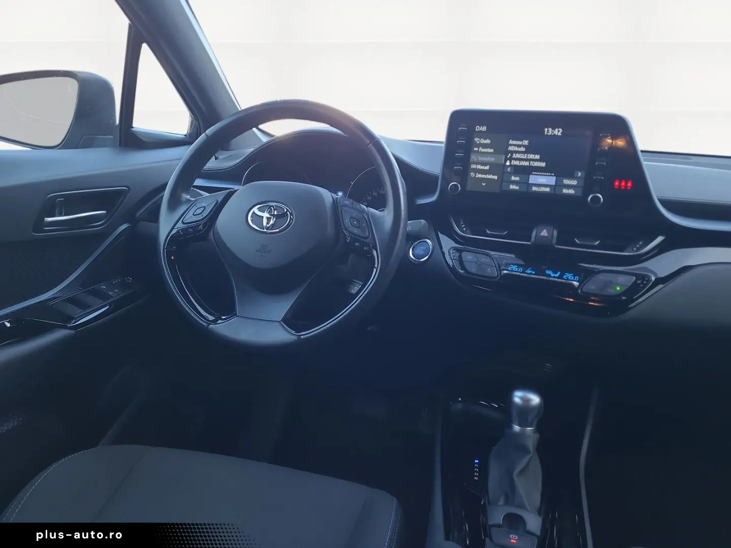 C-HR Hybrid Team D  Smartphone-Integration  LED