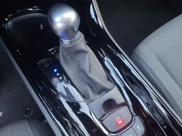 C-HR Hybrid Team D  Smartphone-Integration  LED