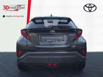 C-HR Hybrid Team D  Smartphone-Integration  LED