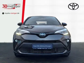 C-HR Hybrid Team D  Smartphone-Integration  LED