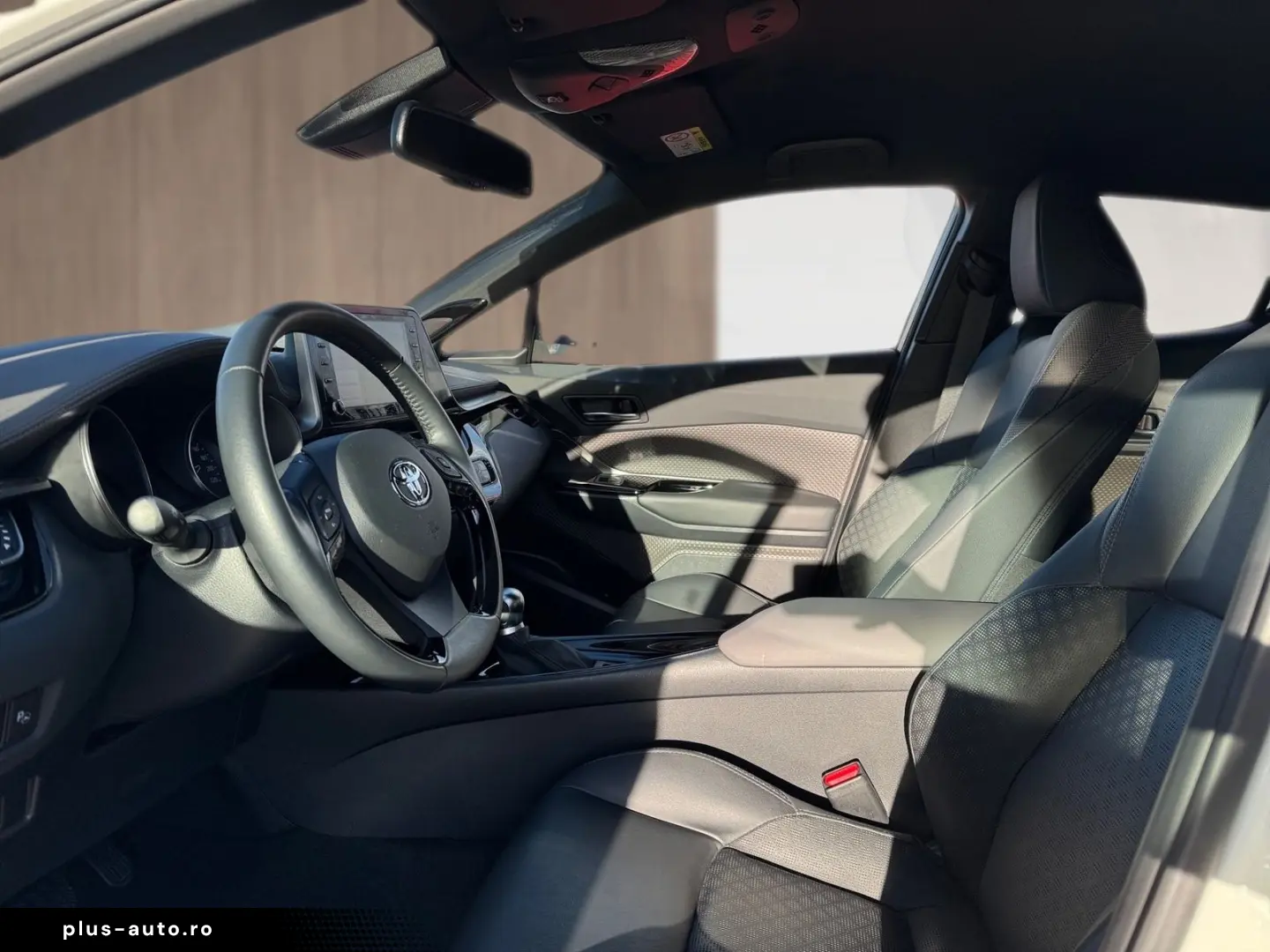 C-HR 2.0 Lounge Kam. KlimaA LED Leder PDC SHZ LM