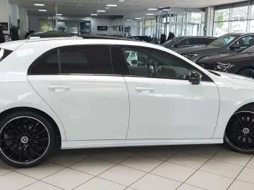 A 250 4M AMG PANO 19 ZOLL