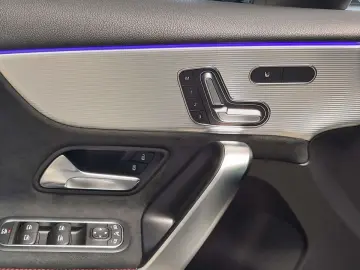 A 250 4M AMG PANO 19 ZOLL