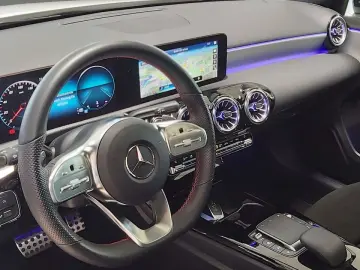 A 250 4M AMG PANO 19 ZOLL