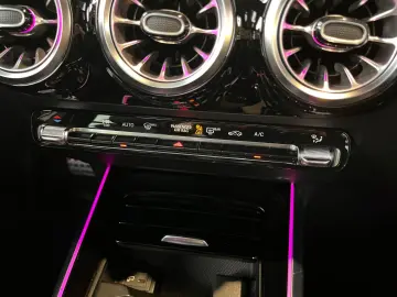 GLA 250 4Matic AMG Line PANO LED NAVI