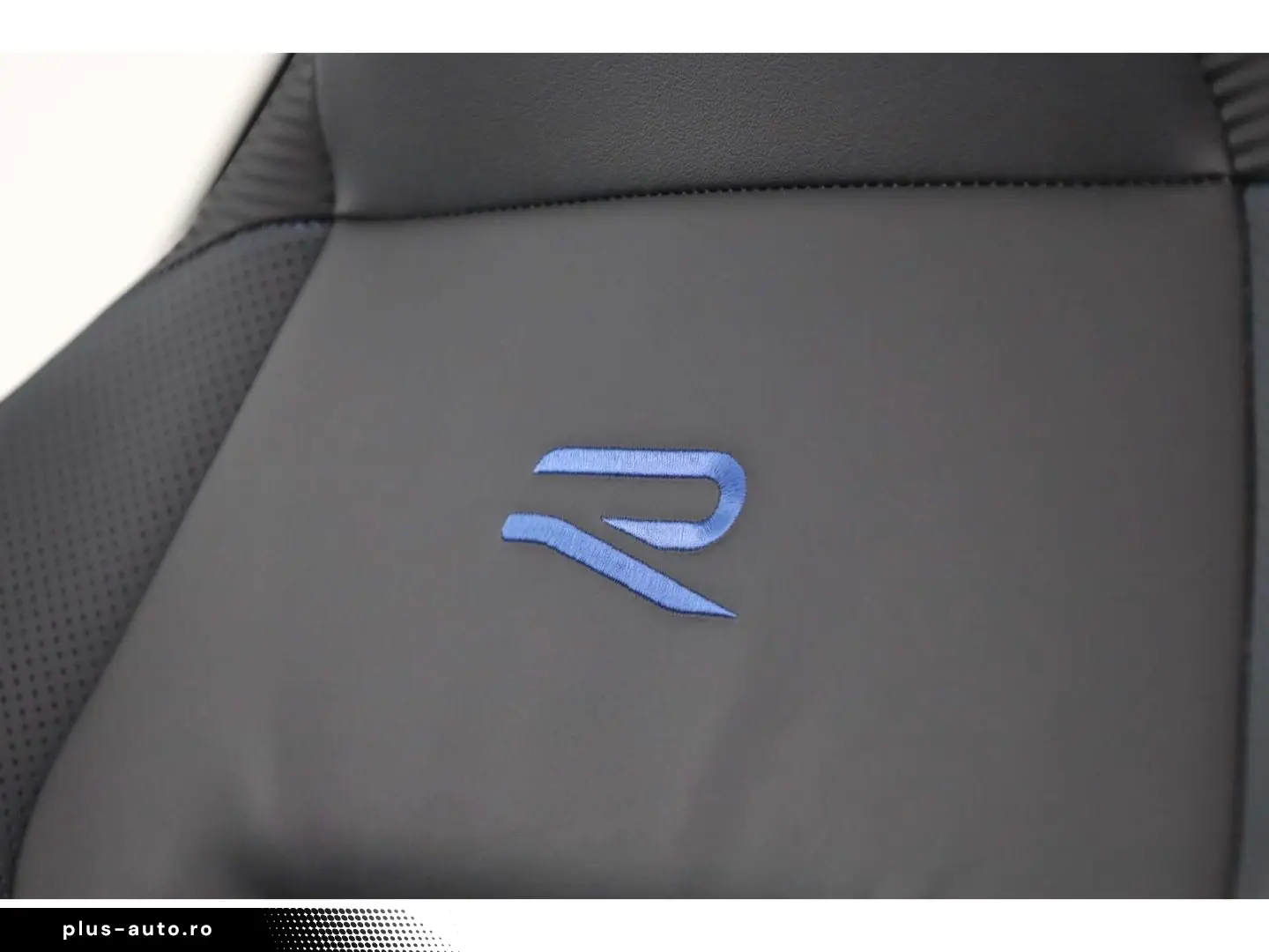 Golf R 2.0 TSI 4Mot. DSG AKRA Matrix P-Dach RFK