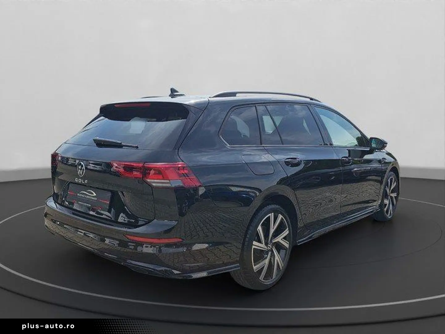 Golf VIII Variant 2.0 TSI 4MOTION DSG R-Line Spo