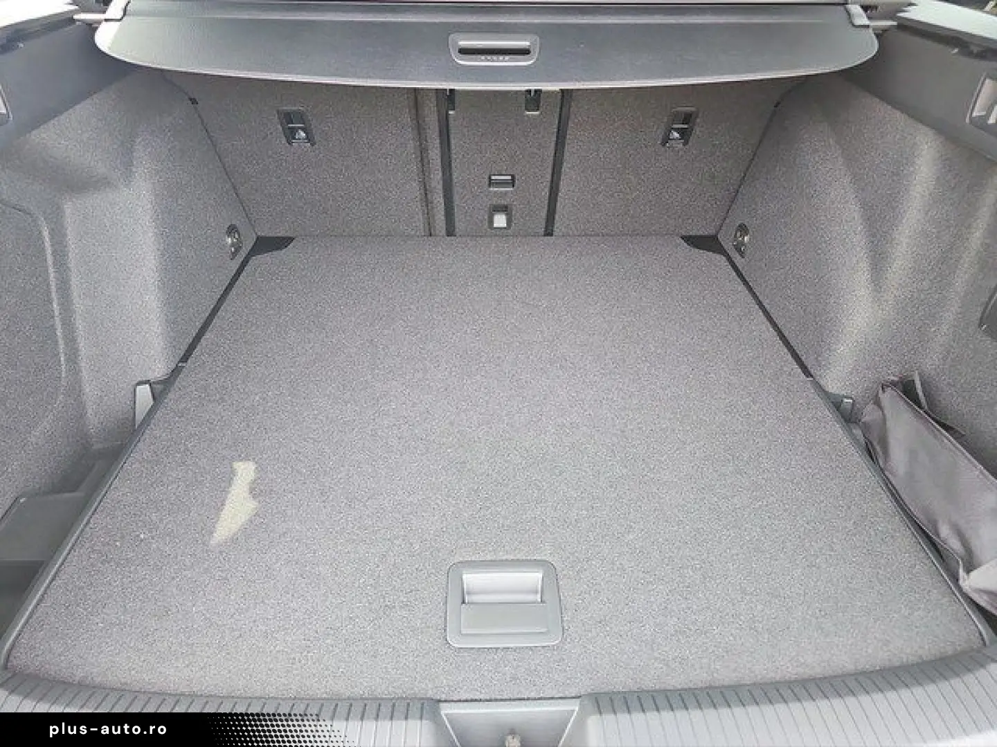 Golf VIII Variant 2.0 TSI 4MOTION DSG R-Line Spo