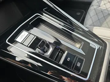 Golf VIII Variant 2.0 TSI 4MOTION DSG R-Line Spo