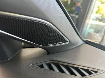 Golf R 2.0TSI Black Edition 19  Nappa H&K 270kmh