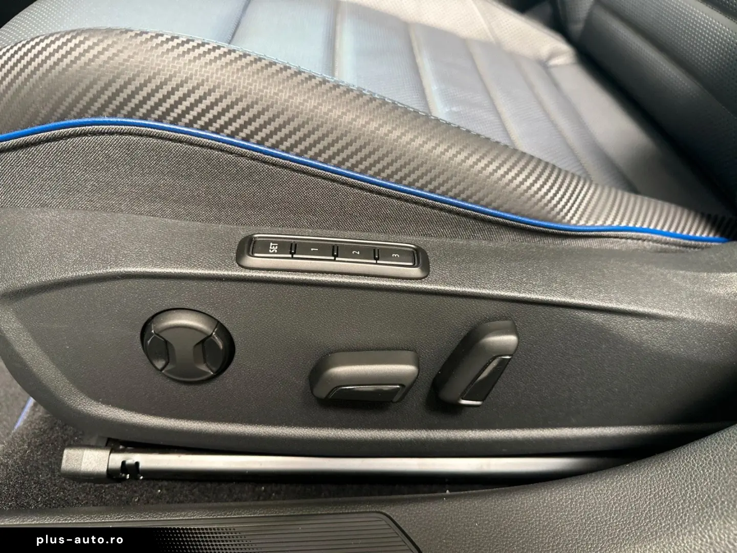 Golf R 2.0TSI Black Edition 19  Nappa H&K 270kmh