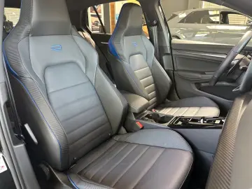 Golf R 2.0TSI Black Edition 19  Nappa H&K 270kmh