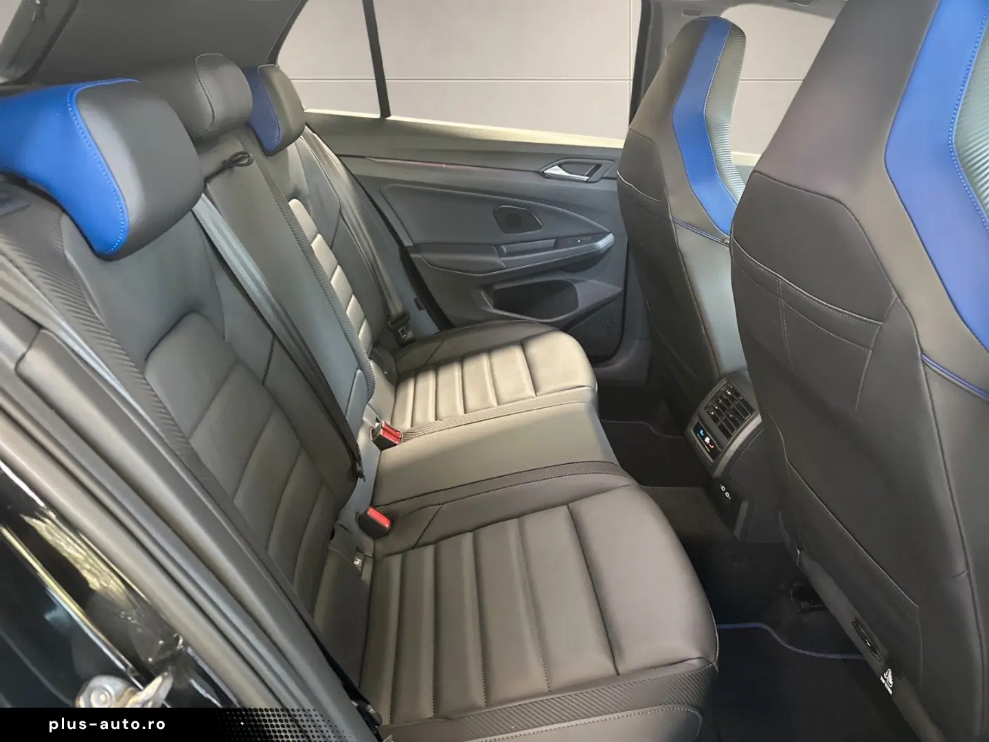 Golf R 2.0TSI Black Edition 19  Nappa H&K 270kmh