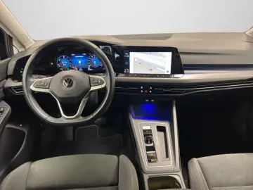 Golf VIII 1.4 eHybrid Style DSG NAVI PANO RearVi