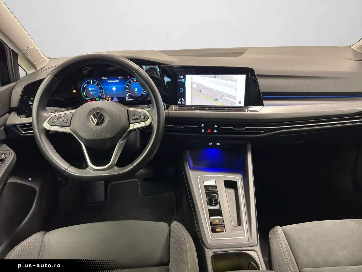 Golf VIII 1.4 eHybrid Style DSG NAVI PANO RearVi