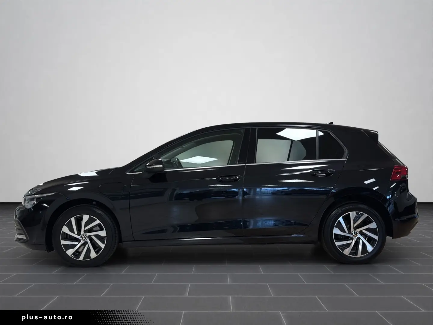 Golf VIII 1.4 eHybrid Style DSG NAVI PANO RearVi