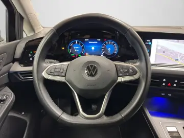 Golf VIII 1.4 eHybrid Style DSG NAVI PANO RearVi