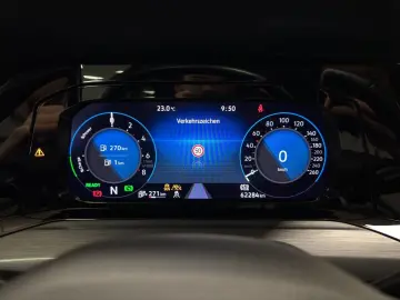 Golf VIII 1.4 eHybrid Style DSG NAVI PANO RearVi