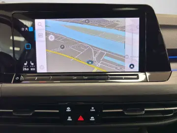 Golf VIII 1.4 eHybrid Style DSG NAVI PANO RearVi