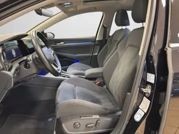 Golf VIII 1.4 eHybrid Style DSG NAVI PANO RearVi