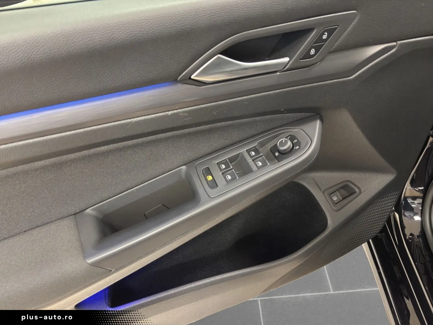 Golf VIII 1.4 eHybrid Style DSG NAVI PANO RearVi