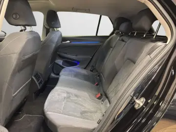 Golf VIII 1.4 eHybrid Style DSG NAVI PANO RearVi