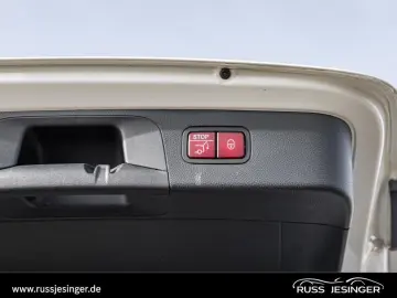 GLC 300 e 4M AMG Line  AHK KeyGo Distr Pano Burm