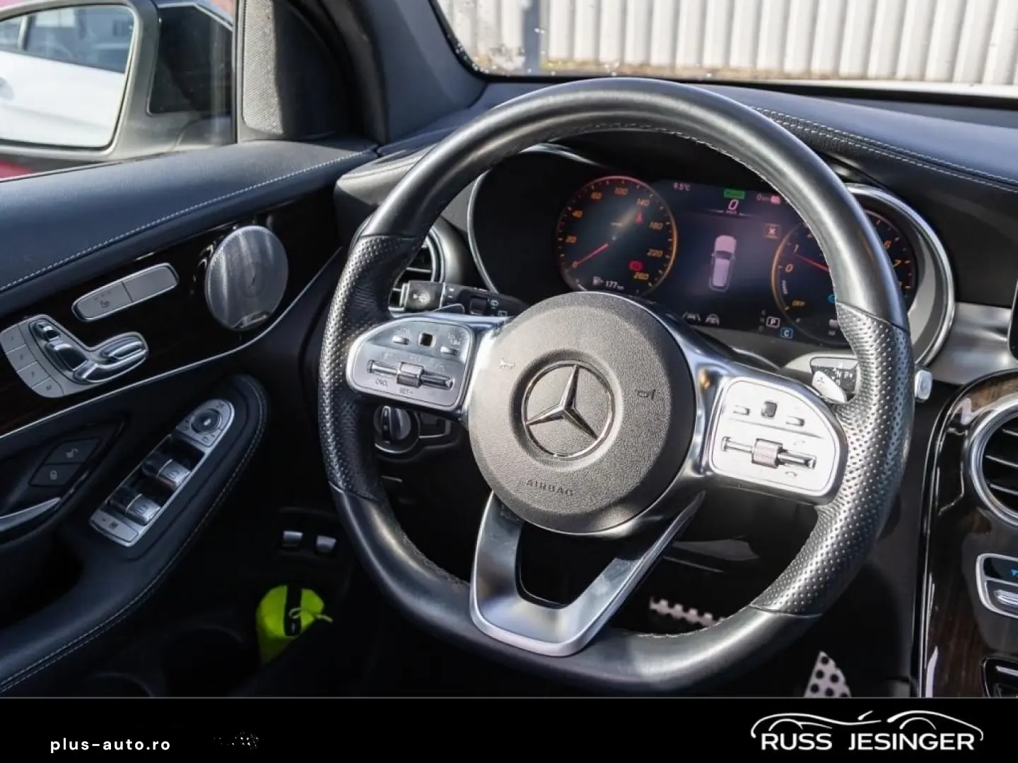 GLC 300 e 4M AMG Line  AHK KeyGo Distr Pano Burm