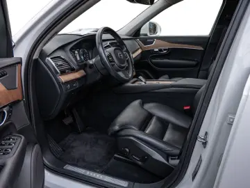 XC90 B5 Diesel Inscription AWD ACC SHZ Kamera