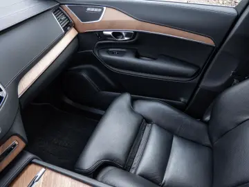 XC90 B5 Diesel Inscription AWD ACC SHZ Kamera