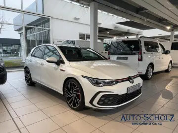 Golf VIII 2.0 TSI GTI DSG PANO RFK ACC LED NAVI