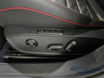 Golf VIII 2.0 TSI GTI DSG PANO RFK ACC LED NAVI