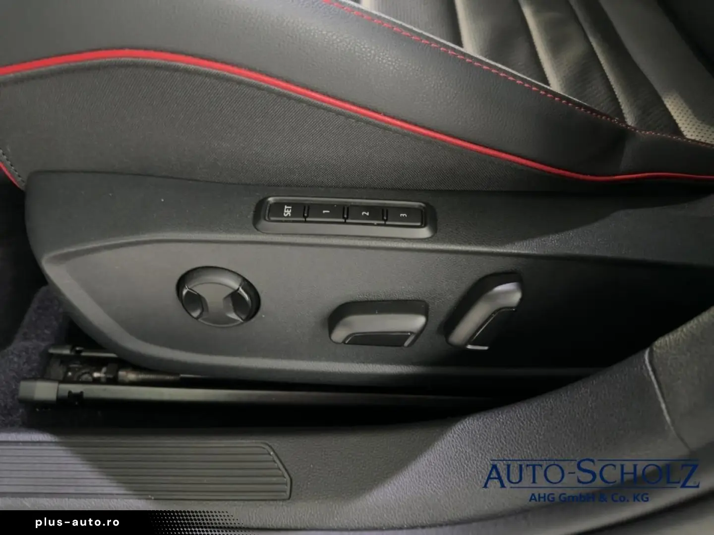 Golf VIII 2.0 TSI GTI DSG PANO RFK ACC LED NAVI