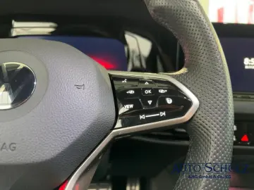 Golf VIII 2.0 TSI GTI DSG PANO RFK ACC LED NAVI