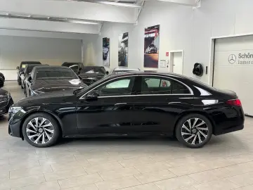 E 200 AVANTGARDE PANO DISTRO 19  KEYLESS CARPLAY