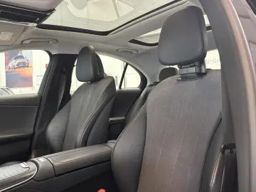 E 200 AVANTGARDE PANO DISTRO 19  KEYLESS CARPLAY