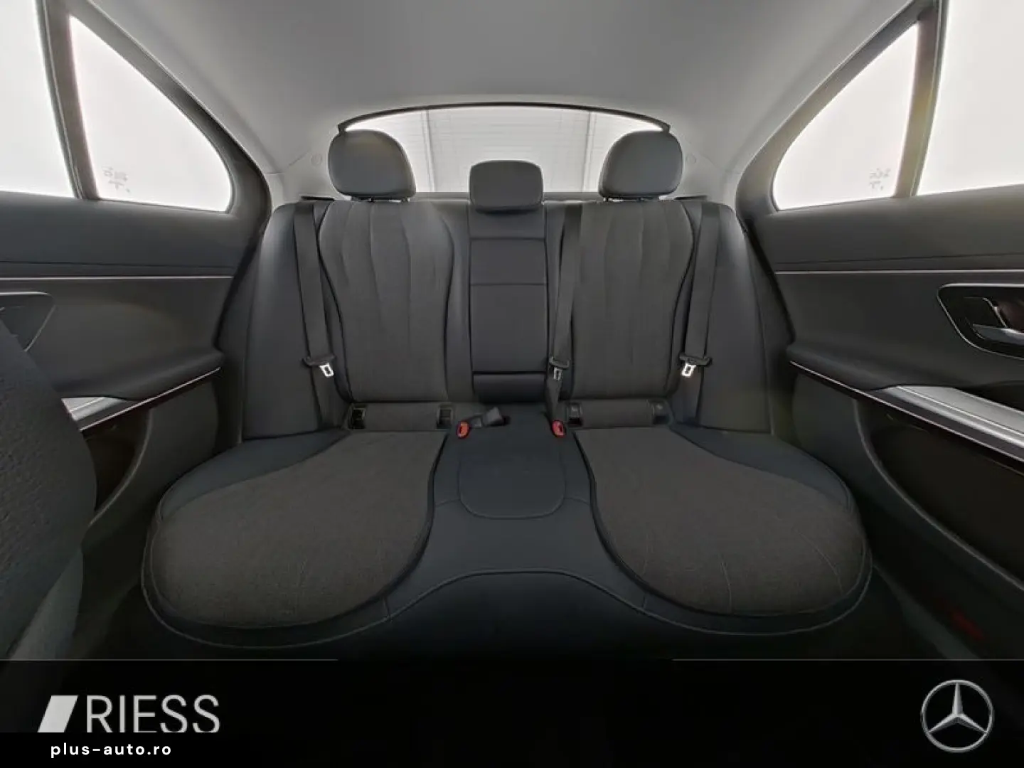 E 220 d Limousine AVANTGARDE PANO LED RFK DISTRO