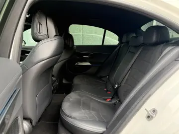 E 200 Limousine AMG  CAM DISTRONIC MBUX NIGHT