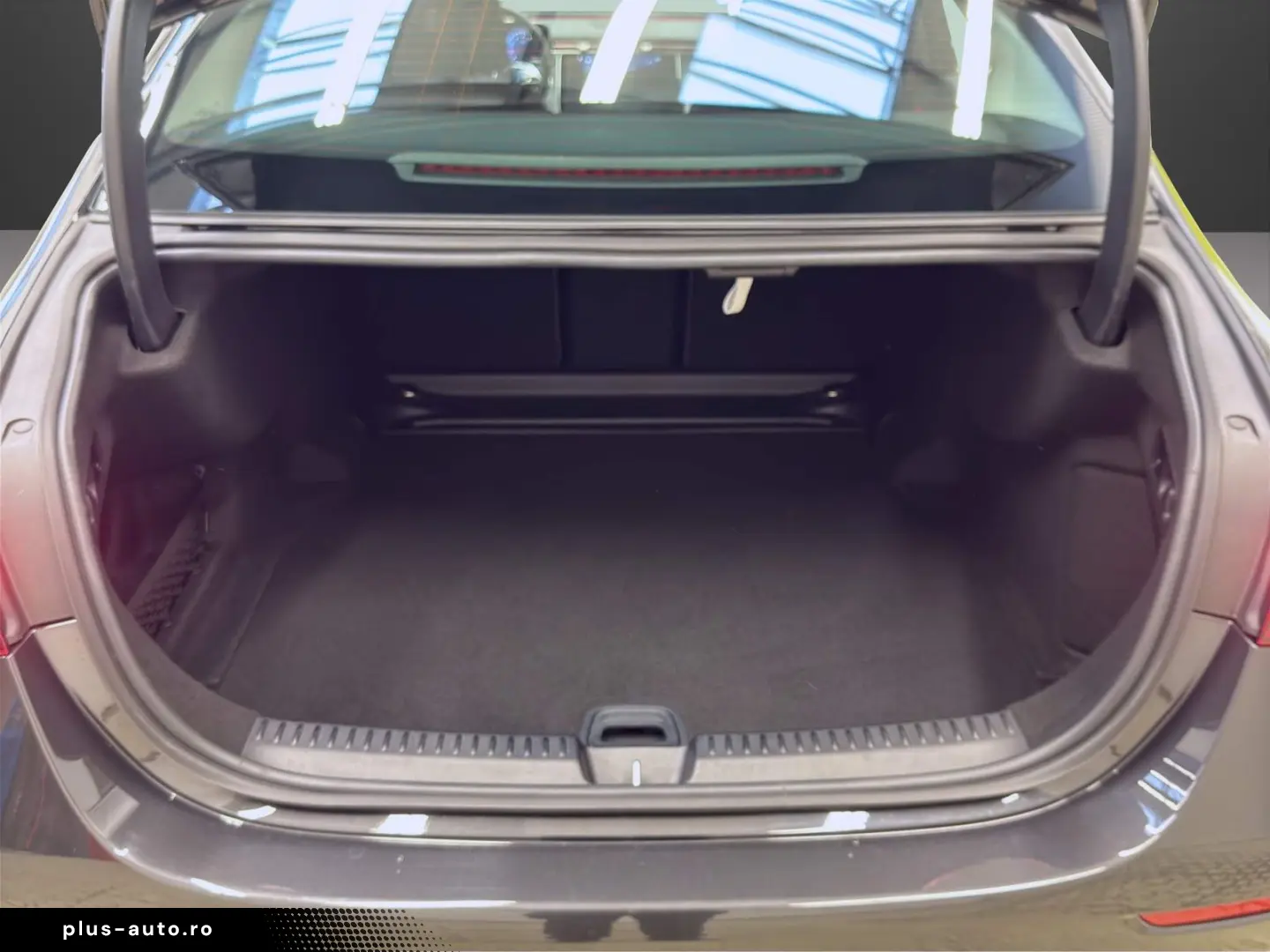 E 200 Avantgarde Totwinkel Spurhalte Kamera 18