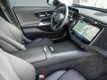 E 200 Limousine AVANTGARDE AMBIENTE MBUX SHZ KAM