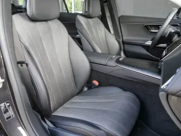 E 200 Limousine AVANTGARDE AMBIENTE MBUX SHZ KAM