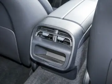 E 200 Limousine AVANTGARDE AMBIENTE MBUX SHZ KAM